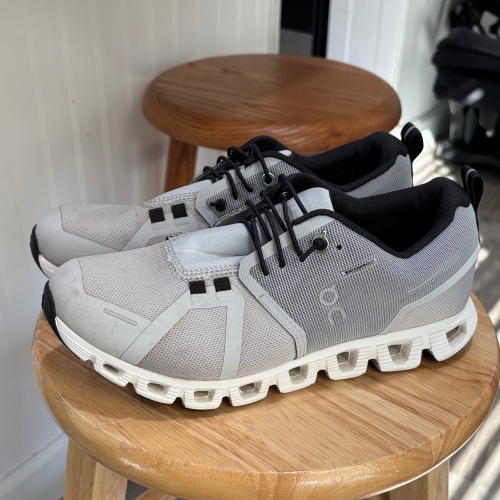 On Running Womens Black and grey Athletic Shoes